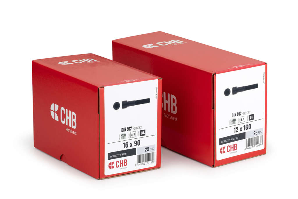 Dos cajas Red Box con etiquetas de tornillo DIN 912