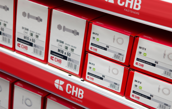 Cajas Red Box En Lineal De La Gama De Tornillería